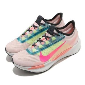 NWB- Nike Women’s Zoom Fly 3 Prm